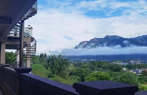 Conghua Hotel | GANGZHOU BENZYOO B&B( Baishuizhai Skov River)