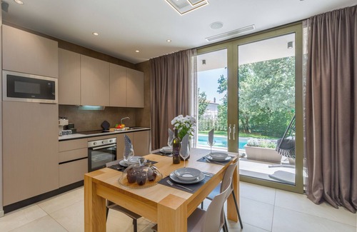 Kastelir-Labinci House | Ganz Neue Top Villa