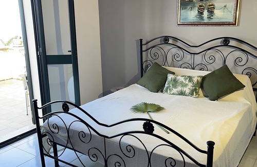 Zambrone Apartment | Ganze Wohnung #3 in der "baia DEL Sole-zambrone"-meerblick-pool-ruhe-nahe Tropea