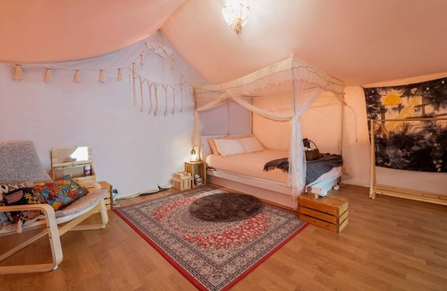 Buk House | Gapyeong Iluglamping