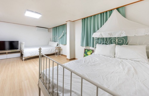 Deokhyeon House | Gapyeong Noksu Valley Pet Group Pension