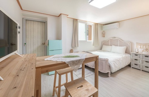 Deokhyeon House | Gapyeong Noksu Valley Pet Group Pension