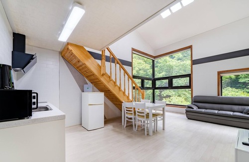 Oeseo House | Gapyeong Soopia Pension