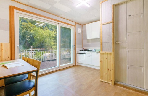 Oeseo House | Gapyeong Soopia Pension