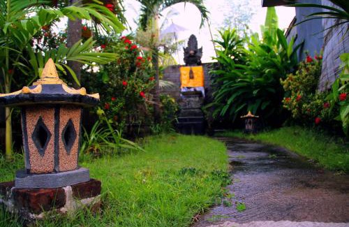 Goris House | Gara menjangan homestay