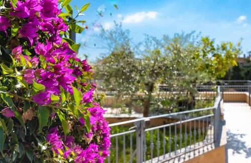 Pietra Ligure Apartment | Garage - 250metri dalle spiagge - Patio vista mare