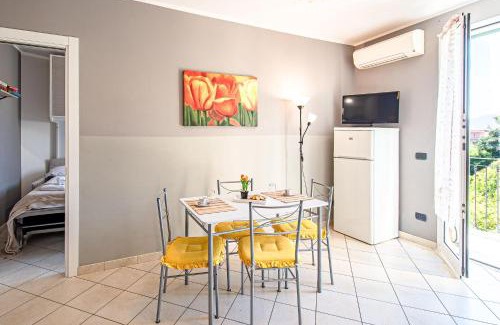 Pietra Ligure Apartment | Garage - 250metri dalle spiagge - Patio vista mare