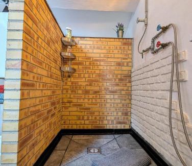 Le Dorat Apartment | Garage Number 9 Private Urban Loft Apartment with Jacuzzi in Le Dorat