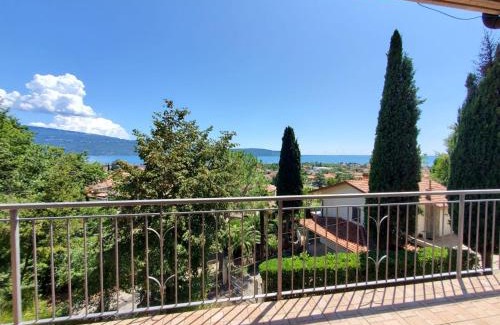 Toscolano Maderno Apartment | Garda Sunshine
