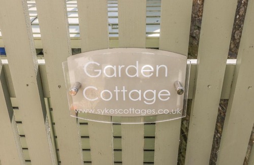 Eyam House | Garden Cottage