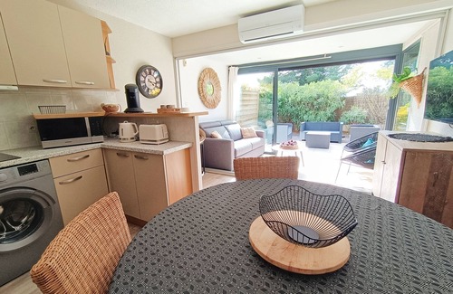 Cap d'Agde Apartment | Garden flat, air-conditioned, edge of golf course, sleeps 6, swimmingpool&tennis