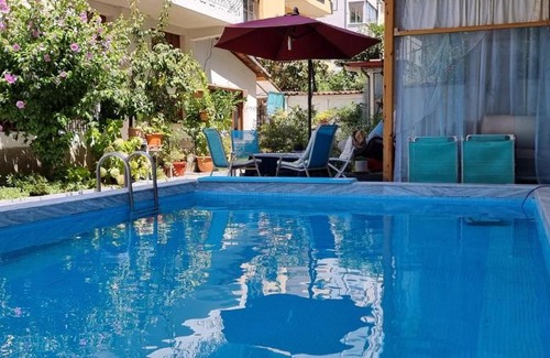 Tirana House | Garden Guest House