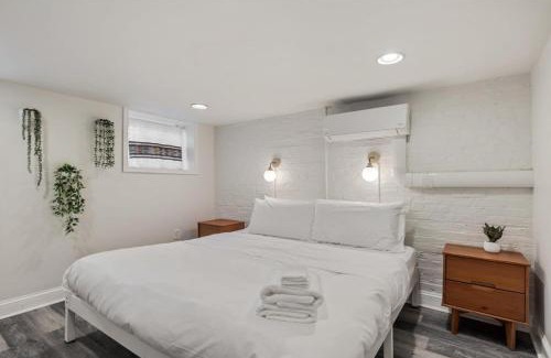 Park View Apartment | Garden-Level 2-BR Apt in Historic Petworth Home