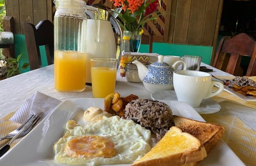 Drake Bay Hotel | Garden of Heliconias Lodge