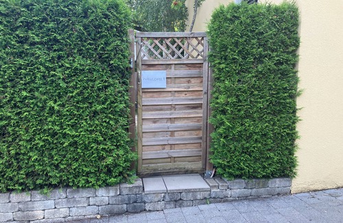 Brunnadern Apartment | Garden studio with free parking in quiet residential area.