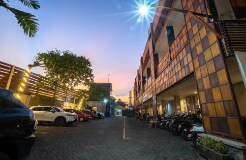 Jember House | Garden View by Calli Rooms