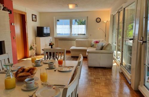 Altach Apartment | Gardenia-Altach, 2-4 P, Küche, Garten, Terrasse, Parkplatz, Wifi, Ski Stellplatz
