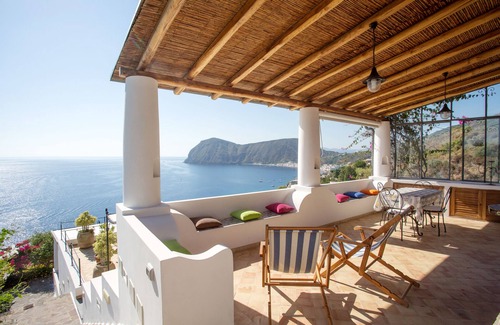 Lipari Villa | GARLIC - STROMBOLICCHIO