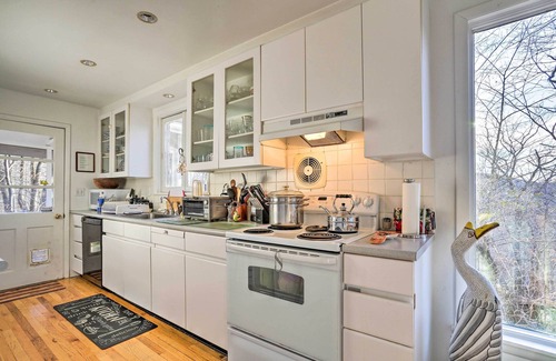 Garrison Cottage | Garrison Home, 11 Mi to Bear Mountain!