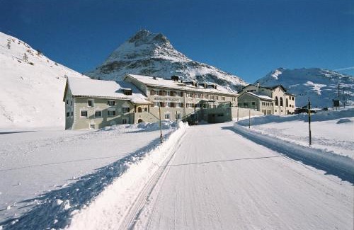 Pontresina Hotel | Gasthaus & Hotel Berninahaus