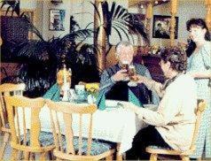 Finsterbergen Hotel | Gasthaus & Hotel Zur Linde