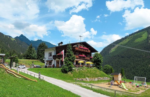 Stummerberg Apartment | Gasthof Almluft by Interhome