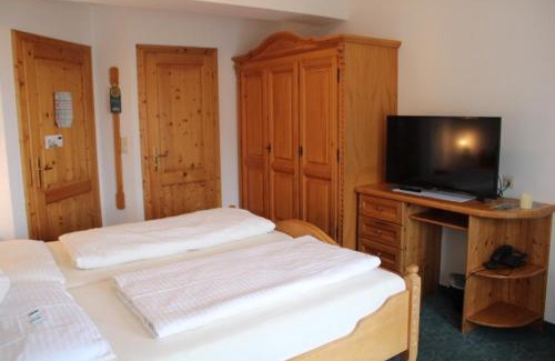 Raach am Hochgebirge Hotel | Gasthof Diewald