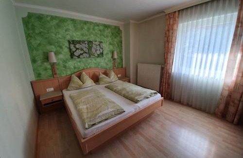 Unterbergen Hotel | Gasthof Hotel Zur Post