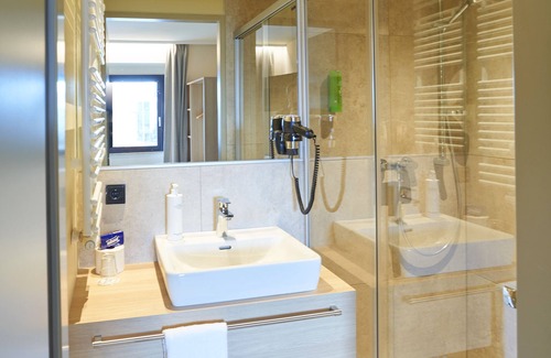 Wels Hotel | Gasthof Maxlhaid