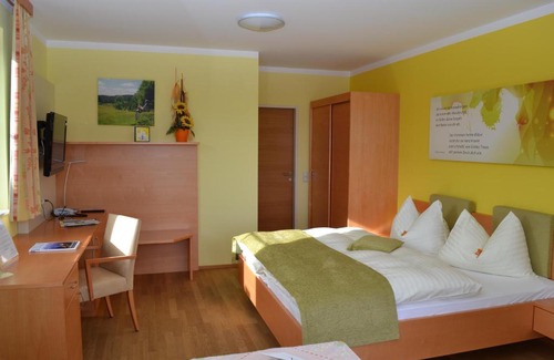 Hirschenwies House | Gasthof-Pension Nordwald