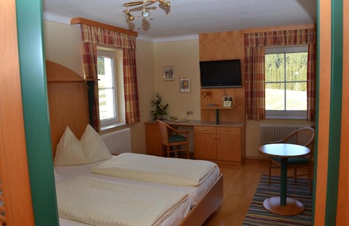 Hirschenwies House | Gasthof-Pension Nordwald