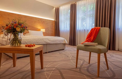 Naumburg Hotel | Gasthof Zufriedenheit