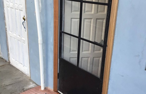 Georgetown House | Gated community apt in residential area