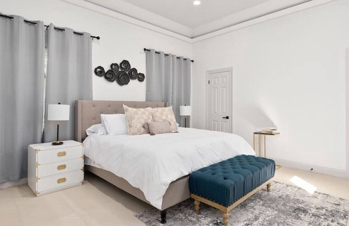 McAllen House | Gated community with POOL and Tennis court