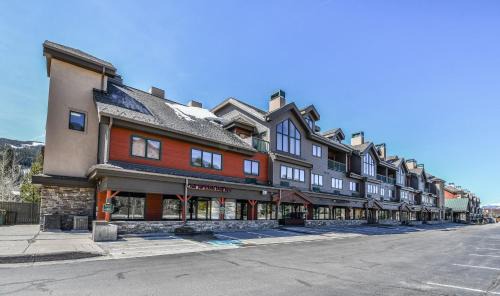 Mountain House House | Gateway Lodge 5073 by SummitCove Lodging