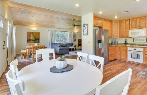 Groveland Cottage | Gateway to Yosemite: Group-friendly Groveland Home