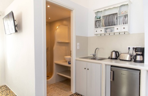 Old Town Naxos House | gatis place, suite-studio, center of naxos town, comfortable near to all!