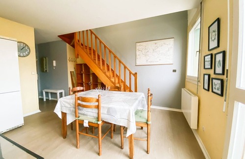 Quartier Chorier-Berriat Apartment | #GE - The Bostonian in Grenoble🗽3 bedrooms with balcony