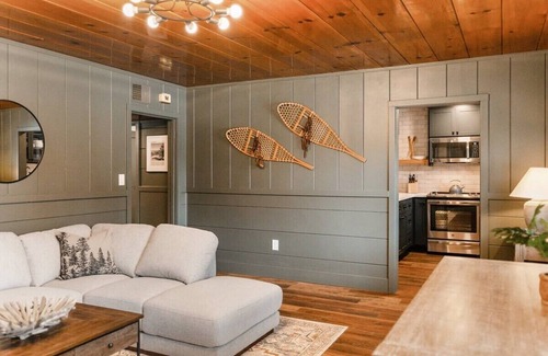 Tahoe Valley Cabin | Gem in South Lake Tahoe Emerald Point