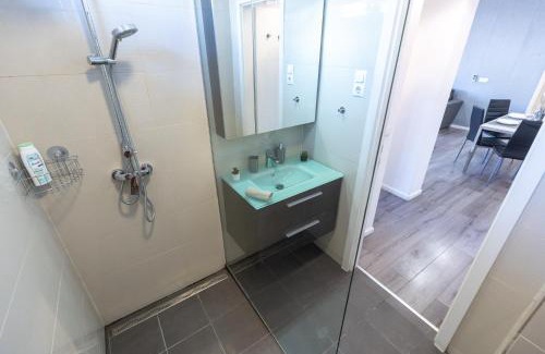 Erzsebetvaros Apartment | Gems of Budapest - Onyx Suite
