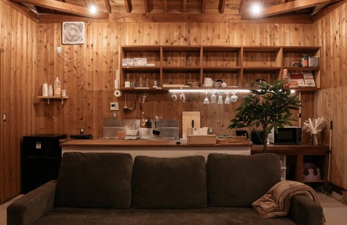 Shibukawa Cottage | Genpu-an" Inn with stream and forest Private tent sauna/drum bath/BBQ/hearth/home theater