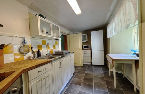 Romakloster Ski Chalet | Genuine Gotland house with large garden in Roma | SE12026