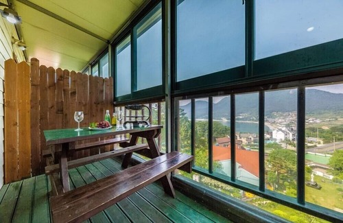 Irun-myeon Apartment | Geoje Cheongsol Pension