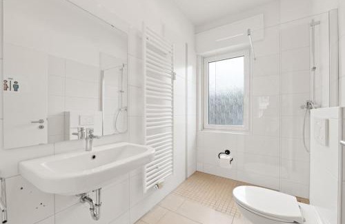 Rath-Heumar Apartment | Geräumiges Familienhaus Köln