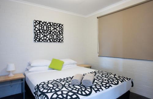 Mahomets Flats Apartment | Geraldton's Ocean West Holiday Units & Short Stay Accommodation