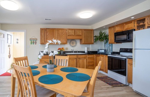 Chic's Beach Condo | Get a Truly Memorable Experience While Vacationing in this beautiful property.