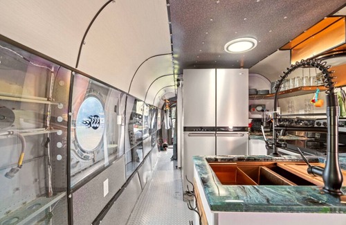 Brooksville Apartment | Get to the CHOPPA! One-of-a-kind 2/1 HELICOPTER on 5 acres in the woods!