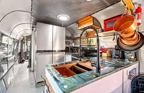 Brooksville Apartment | Get to the CHOPPA! One-of-a-kind 2/1 HELICOPTER on 5 acres in the woods!