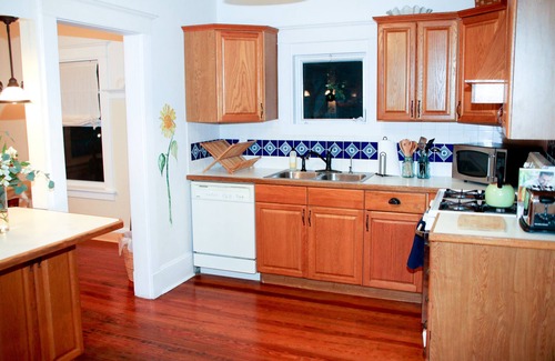 Parrot Cove House | Get warm and relax walking distance to the intracoastal, golfing and ocean !