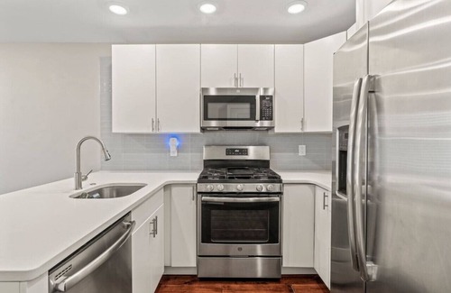 Graduate Hospital Apartment | Getaway in the heart of the city